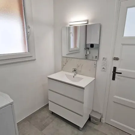Maxbnb - T2 Balcon 50m2 - Climatisé - Ouest -