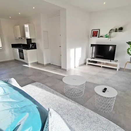 Apartment Maxbnb - T2 Balcon 50m2 - Climatise - Ouest - *
