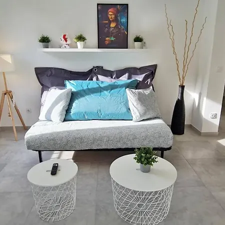 Maxbnb - T2 Balcon 50m2 - Climatise - Ouest - *